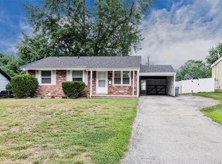 12230 Hillcrest Pl, Maryland Heights, MO