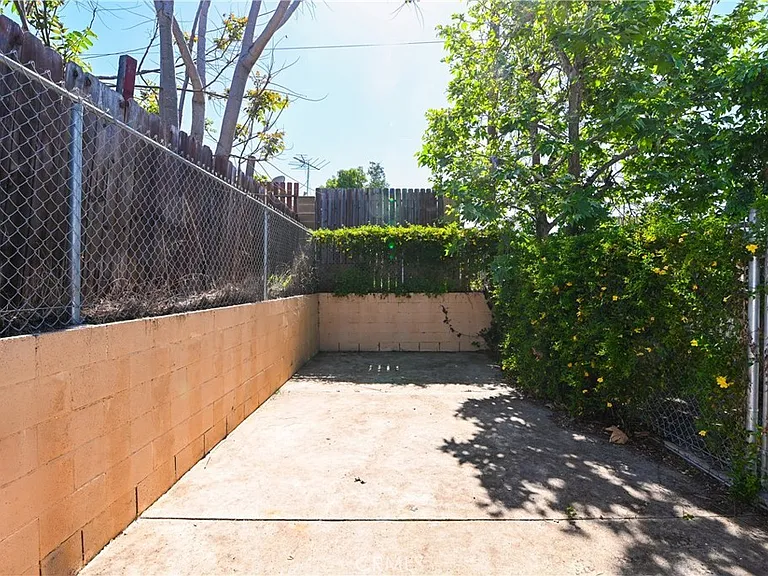 14322 Tedford Dr — Photo 22