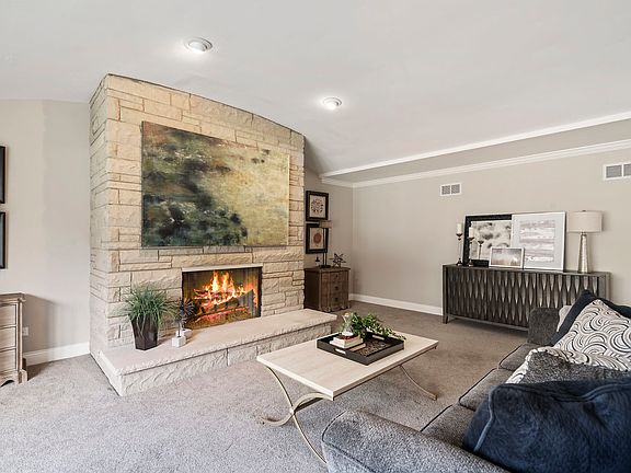 4th image of 30 Highgate Crse