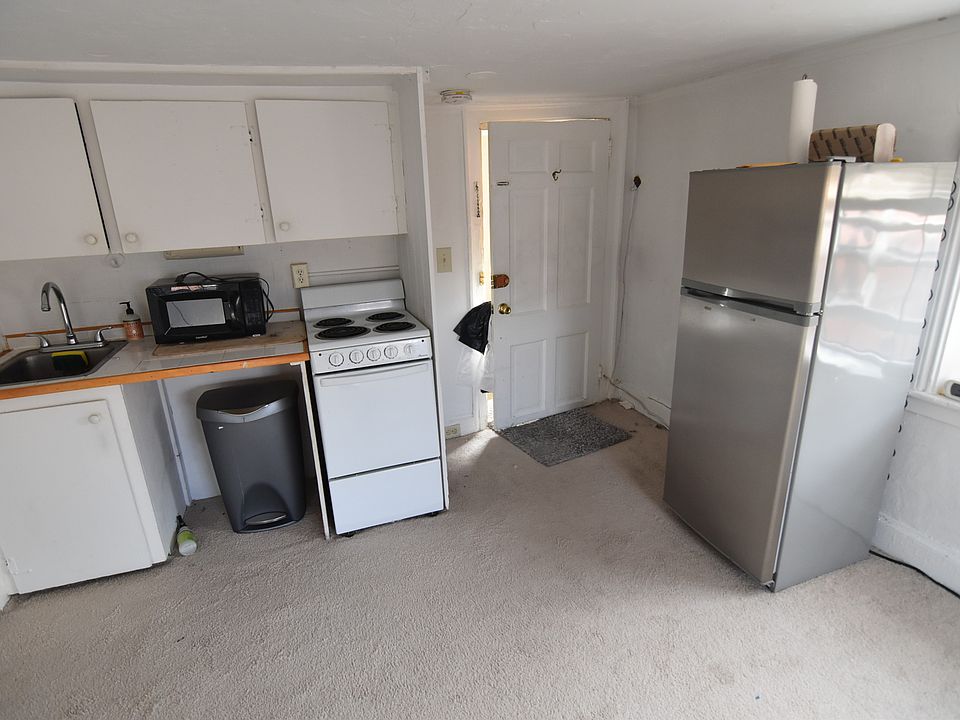 2nd image of 58 Anderson St APT 8