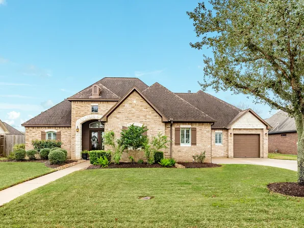 110 Spanish Oak Cir, Lake Jackson, TX 77566
