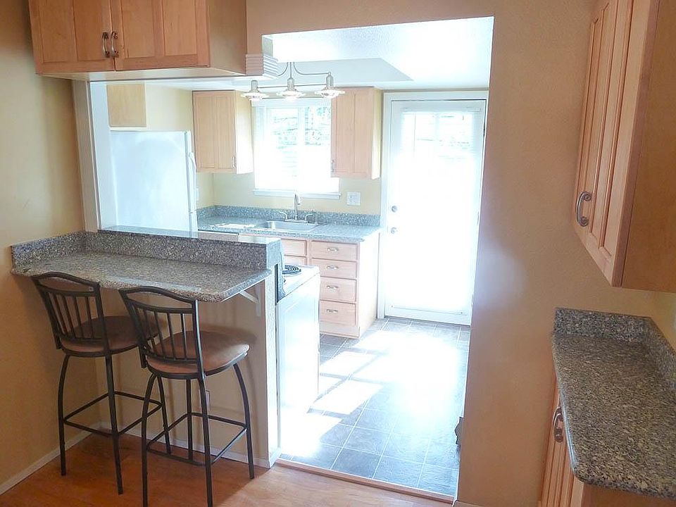 Granite Counters including Breakfast Bar & Coffee Bar