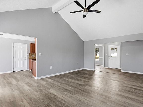4th image of 228 Lakeside Ln