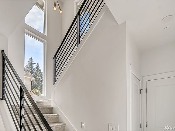 4th image of 15229 Fremont Ave N