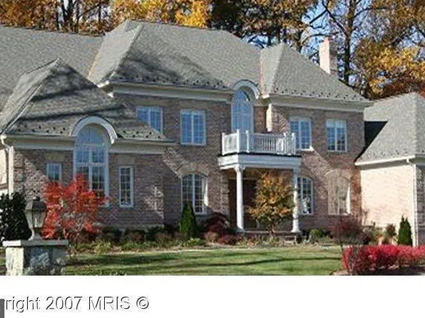 1204 Hunters Grove Ct, Mc Lean, VA 22102