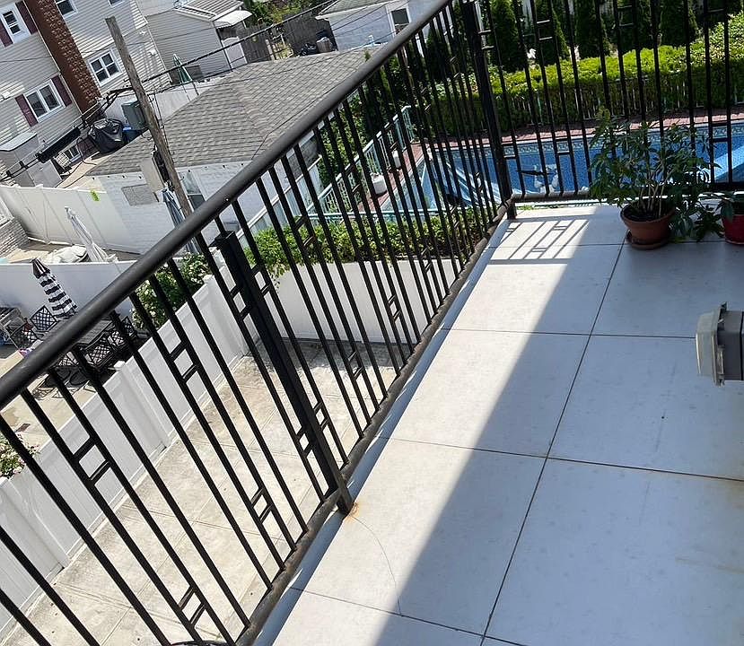 1st image of 2155 Kimball St #3