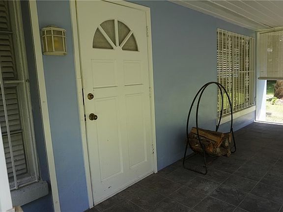 4th image of 10941 N Boulevard St