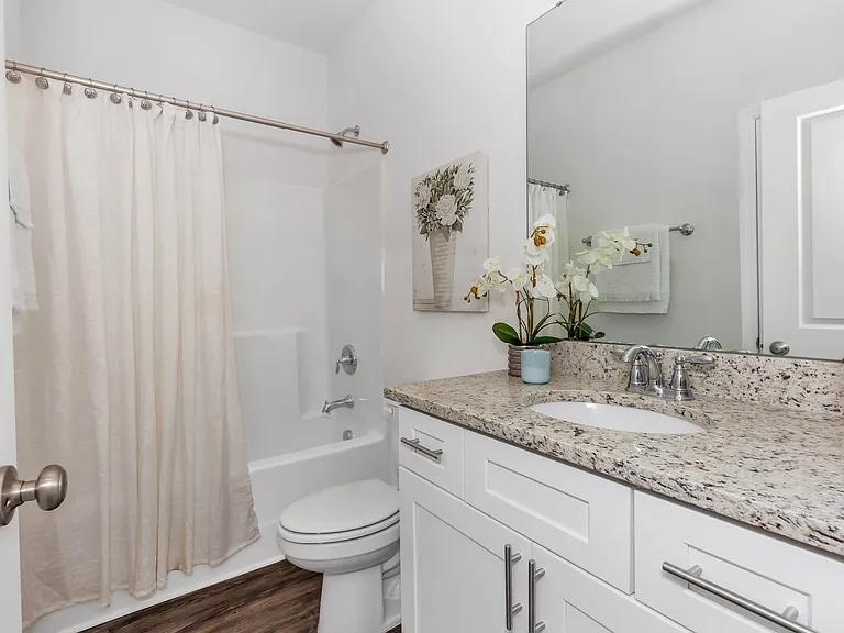 Twin Oaks Townhomes — Photo 15