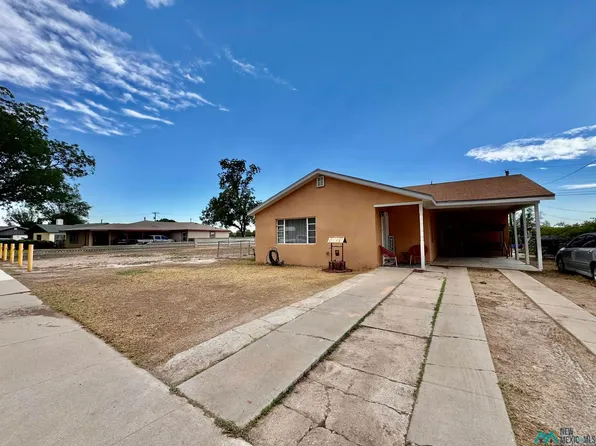 1113 Ortega St, Carlsbad, NM 88220