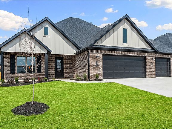 2nd image of 1502 Crystal Clear Ln