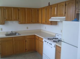 622 N 5th St APT 2R, Newark, NJ 07107