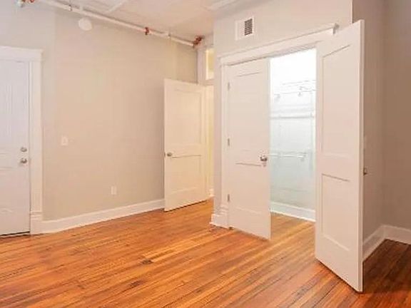 3rd image of 205 E Jefferson St #4A