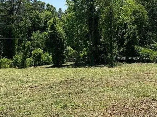127 Highpine Dr, Acworth, GA 30101