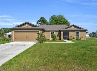 137 Blackstone Dr, Fort Myers, FL 33913