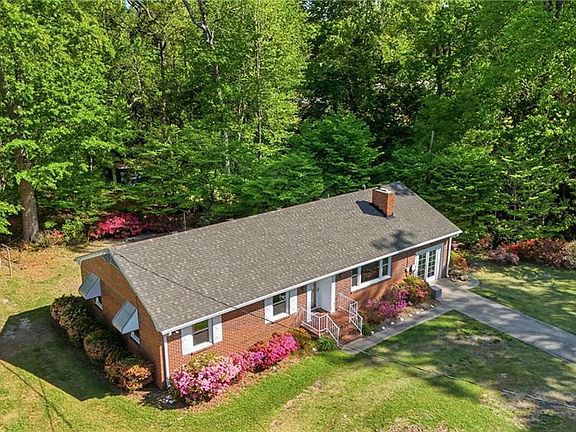 2nd image of 2406 Drum Creek Rd