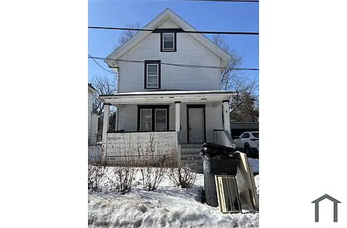 586 Robinette Ct Photo 1