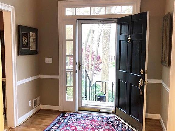 3rd image of 3006 Creekside Way