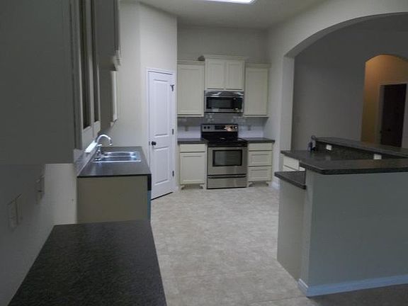 2nd image of 5755 Nicole Ln
