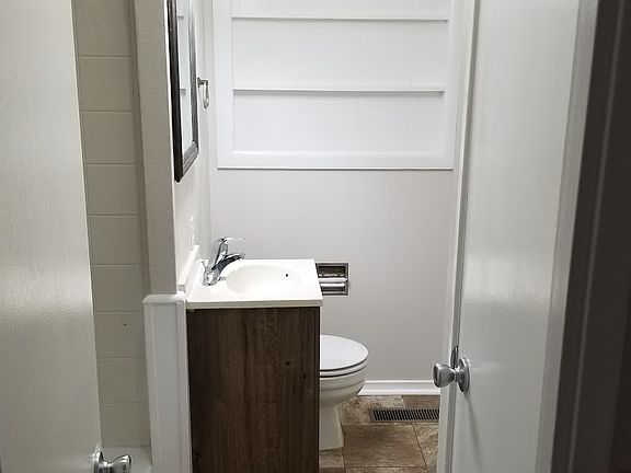 5th image of 1618 Gibson Dr