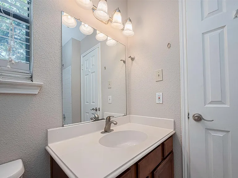2211 S Kirkwood Rd #19 — Photo 27