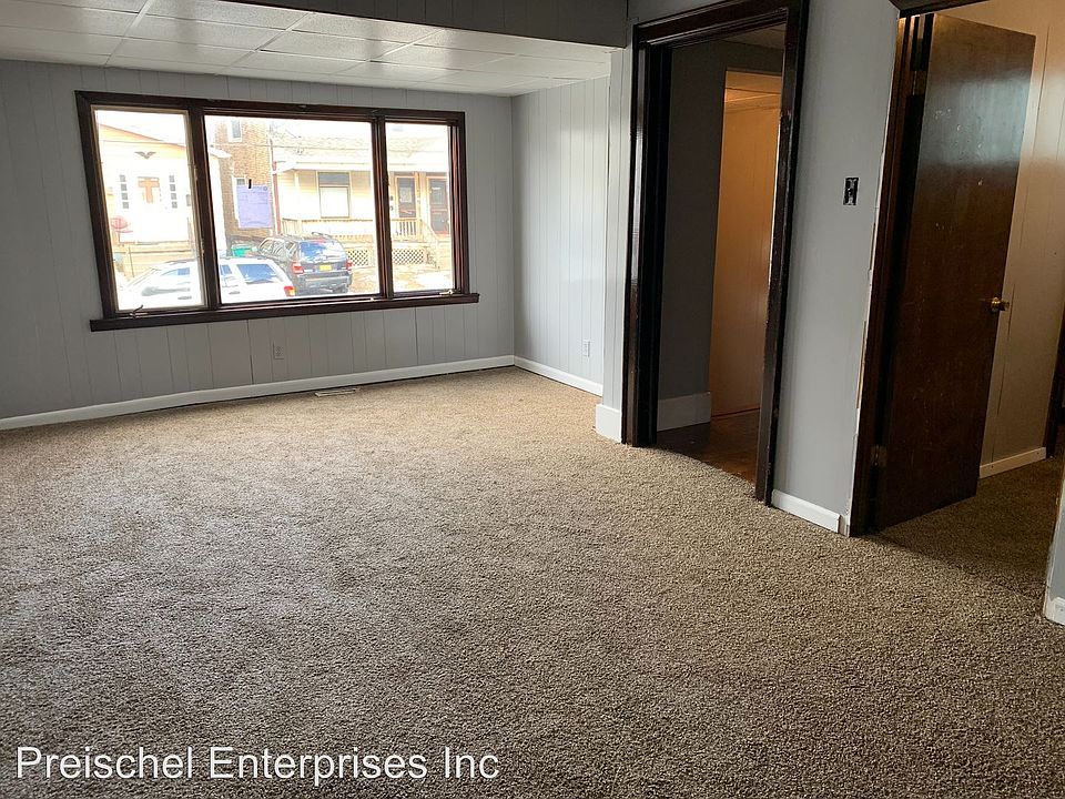 1st image of 33 Zittel St