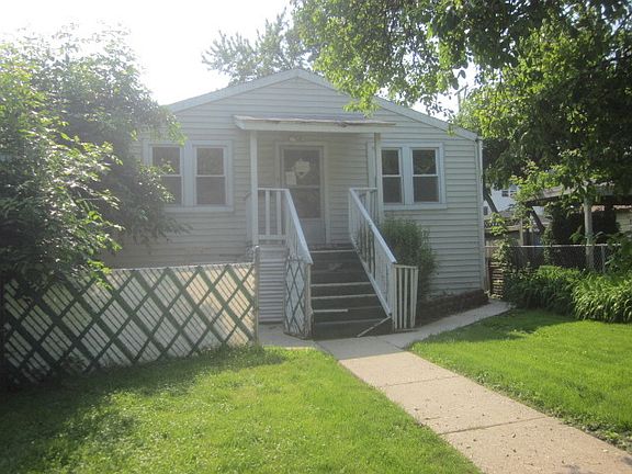 3rd image of 2206 N Moody Ave