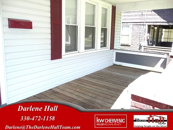 3rd image of 105 E Archwood Ave