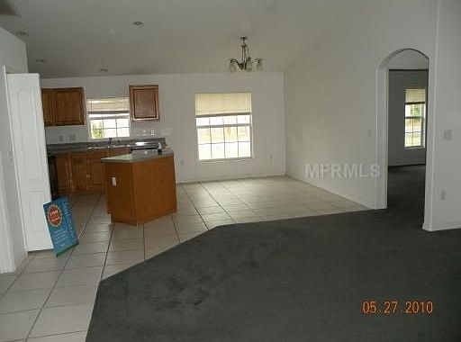 5th image of 110 E Gardenia Dr