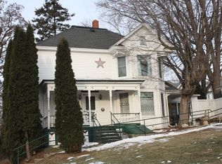 123 Clowney St, Mineral Point, WI 53565