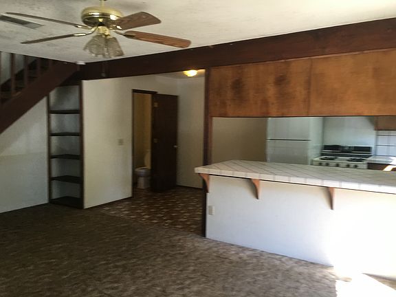 3rd image of 484 Wiltsey Ave
