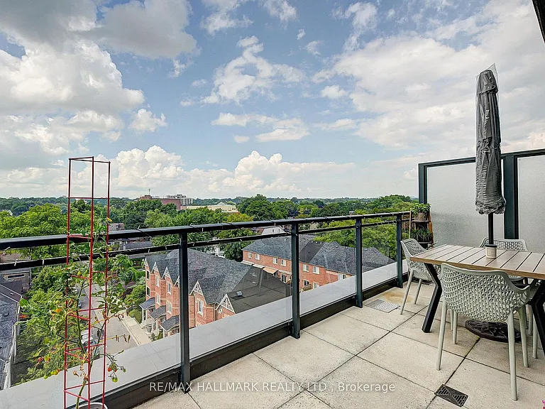 1238 Dundas St E #813 — Photo 11