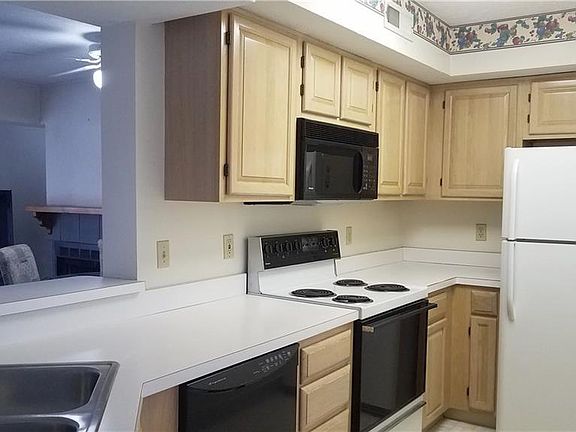 5th image of 16355 Emerald Point #6355