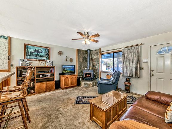 3rd image of 1168 Margaret Ave