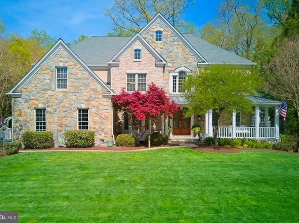 12650 Rose Crest Ct, Fairfax, VA 22033