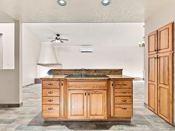 5th image of 3016 Cutler Ave NE