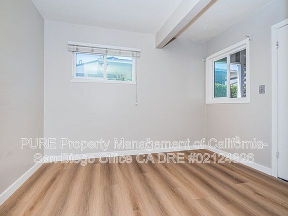 2nd image of 1051.5 Grand Ave