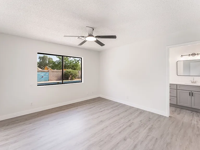 2108 Reynolds Ave — Photo 16