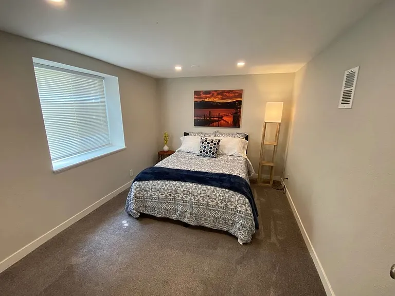 1523 E Liberty Ave — Photo 13