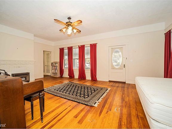 4th image of 2502 E Warm Springs Ave