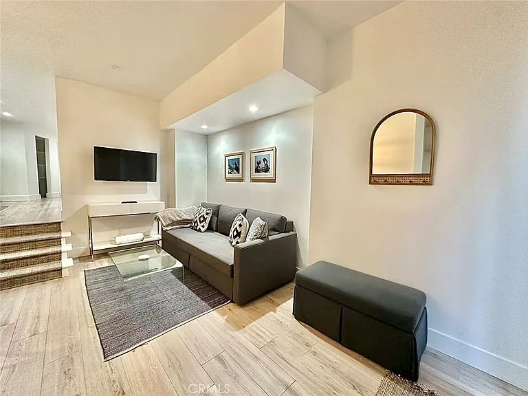2506 Zorada Dr — Photo 4
