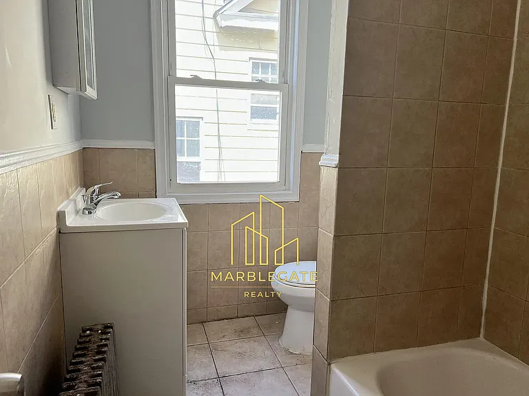 229 Alexander St #22 — Photo 18