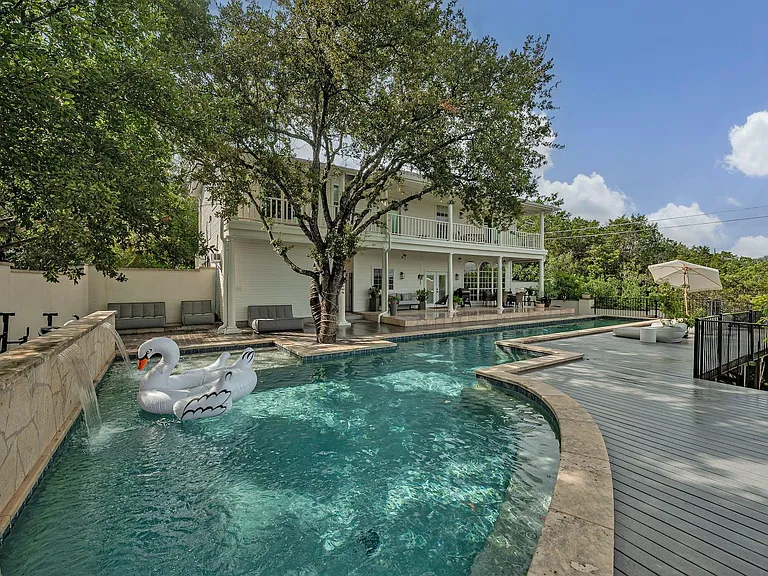 1604 Cliffwood Dr — Photo 32