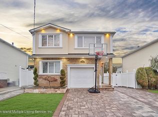 427 Holdridge Ave, Staten Island, NY 10312