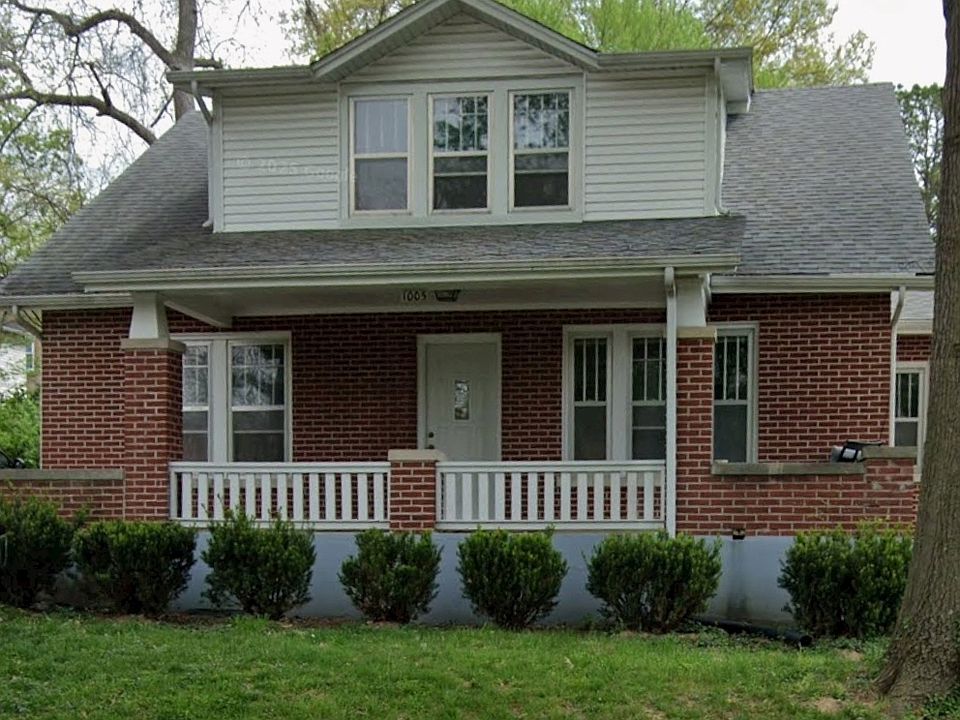 1st image of 1005 Washington St #A