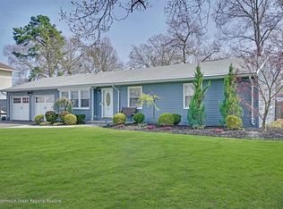 303 Walnut Dr, Lanoka Harbor, NJ 08734