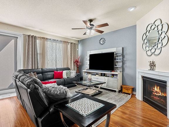 3rd image of 4234 Woodbridge Way