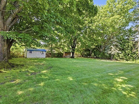 4th image of 78 Briarwood Ave
