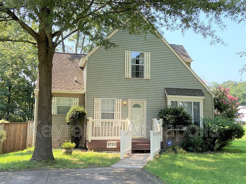 1st image of 3733 10th St