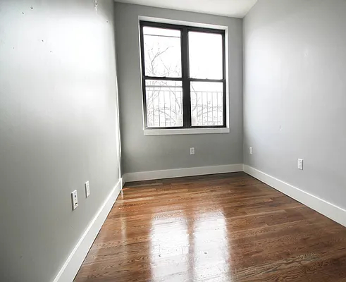 Rented by Arvik Group Real Estate | media 30