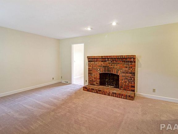 4th image of 3212 W Capitol Dr